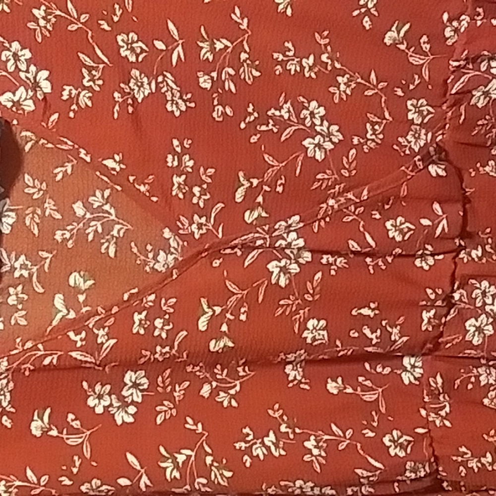 Shein Curve floral Crossover tie back top - Picture 3 of 7
